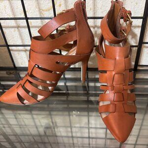 NEW NWOT Breckelle's Brown Faux Leather strappy Boot/Shoes 3.5 in heel Sz: 6.5